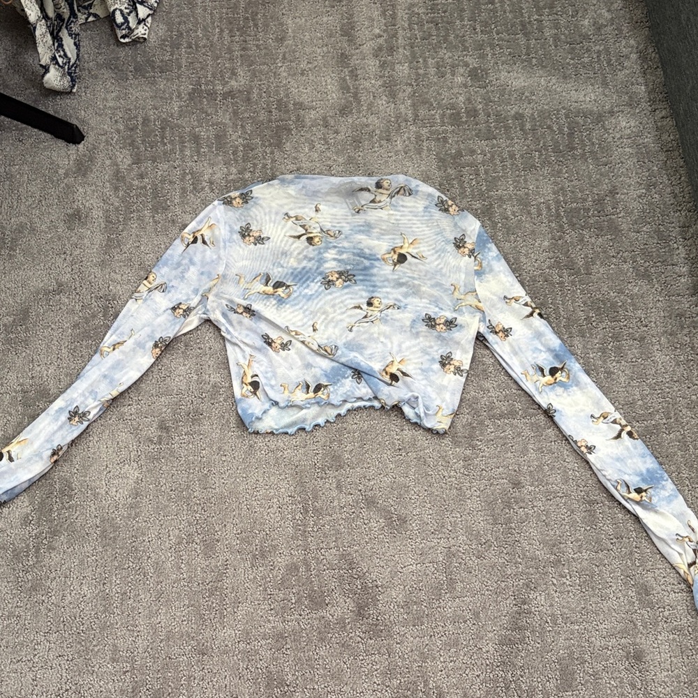 Forever 21 Light Blue Cherub Print Long Sleeve Crop Top